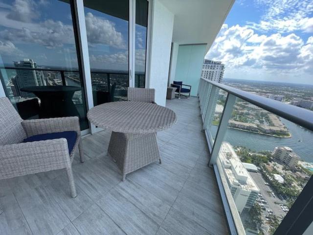 Stay At The Top With Amazing Views By Rent4Us Hollywood Exteriör bild