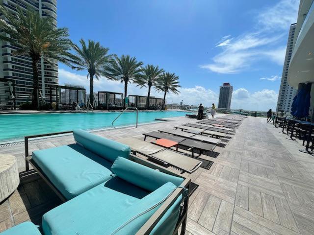 Stay At The Top With Amazing Views By Rent4Us Hollywood Exteriör bild