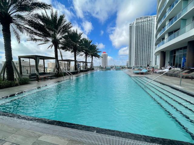 Stay At The Top With Amazing Views By Rent4Us Hollywood Exteriör bild