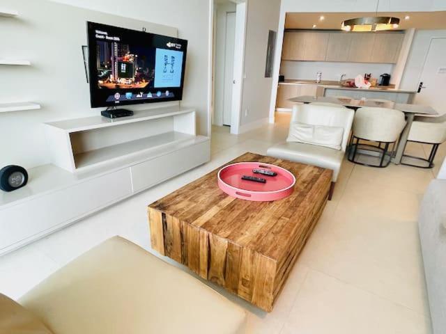 Stay At The Top With Amazing Views By Rent4Us Hollywood Exteriör bild